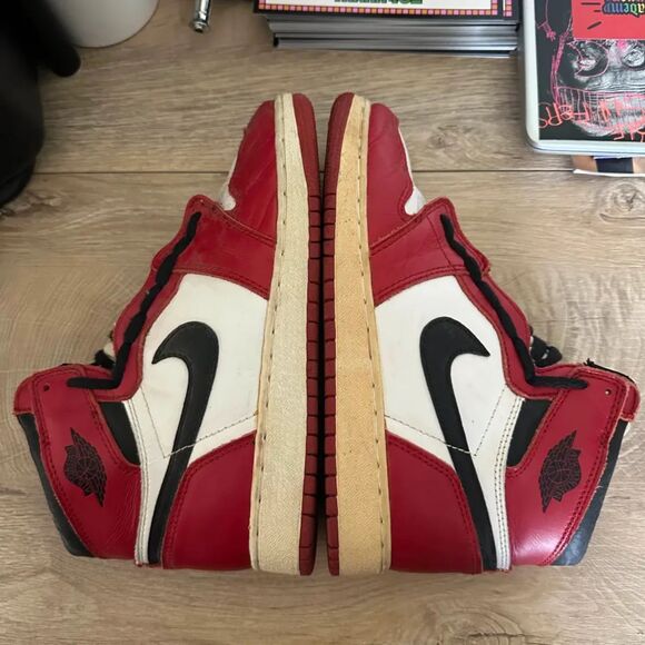 Vintage 1994 Nike Jordan 1 Chicago 153126-101 Size 5Y US - Picture 5 of 8